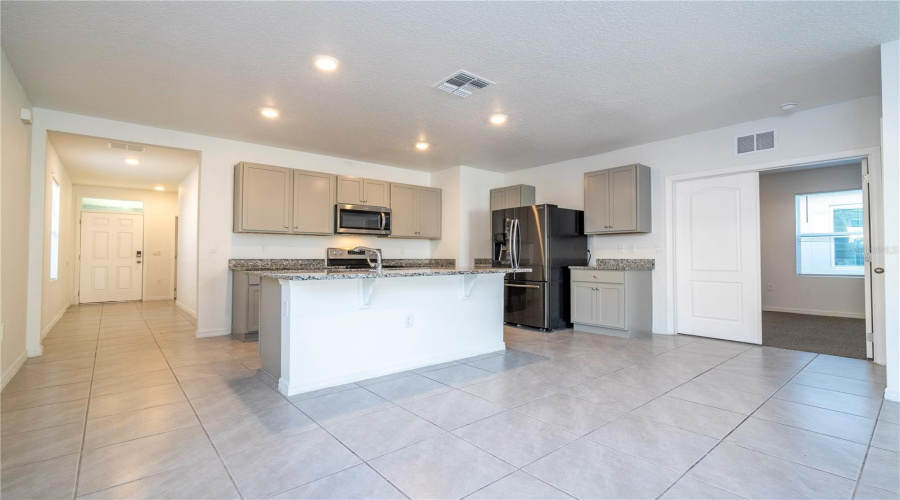 DAVENPORT, Florida 33837, 3 Bedrooms Bedrooms, ,2 BathroomsBathrooms,Residential,For Sale,DESERT ROSE,0,MFRO6358596