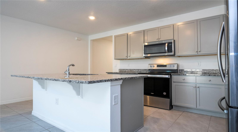 DAVENPORT, Florida 33837, 3 Bedrooms Bedrooms, ,2 BathroomsBathrooms,Residential,For Sale,DESERT ROSE,0,MFRO6358596