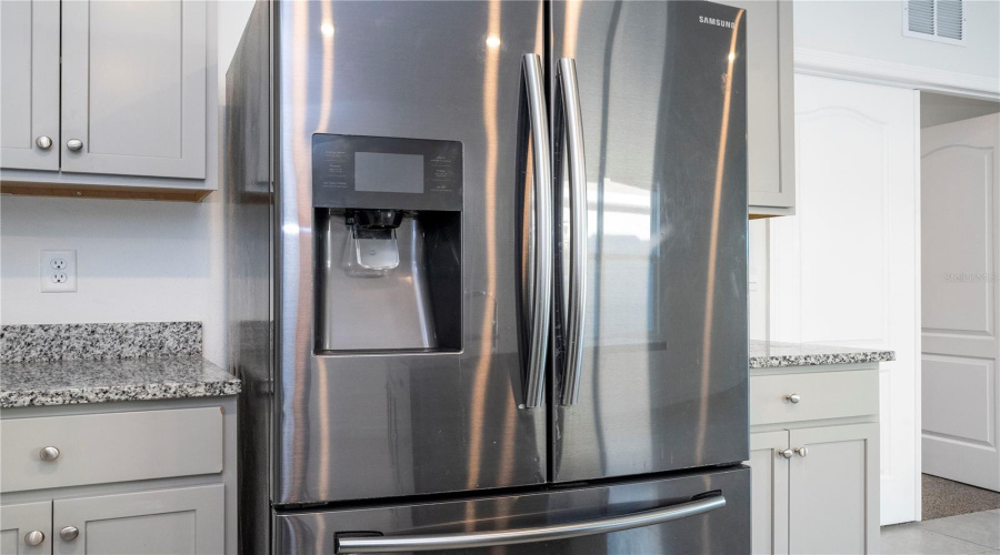 DAVENPORT, Florida 33837, 3 Bedrooms Bedrooms, ,2 BathroomsBathrooms,Residential,For Sale,DESERT ROSE,0,MFRO6358596