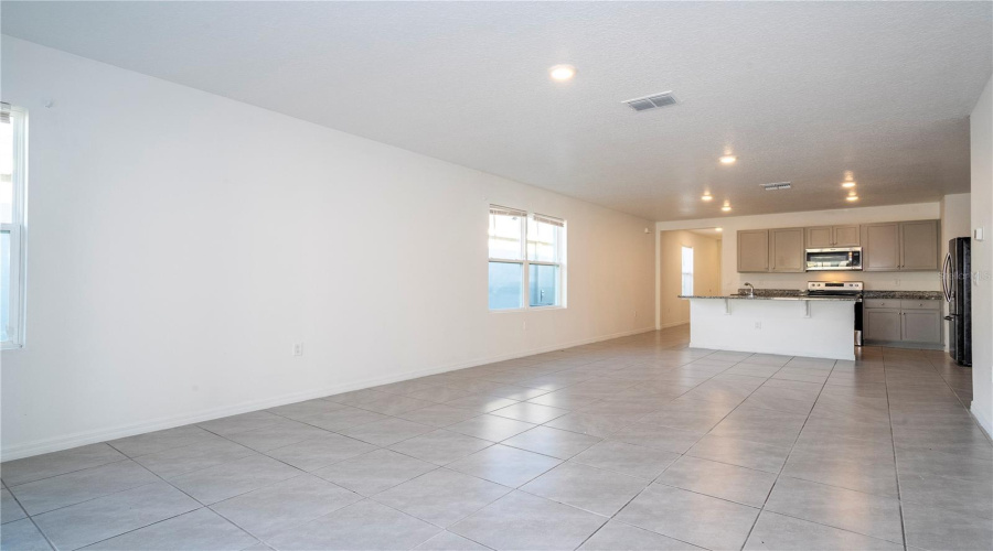 DAVENPORT, Florida 33837, 3 Bedrooms Bedrooms, ,2 BathroomsBathrooms,Residential,For Sale,DESERT ROSE,0,MFRO6358596