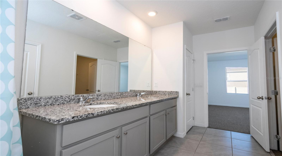 DAVENPORT, Florida 33837, 3 Bedrooms Bedrooms, ,2 BathroomsBathrooms,Residential,For Sale,DESERT ROSE,0,MFRO6358596