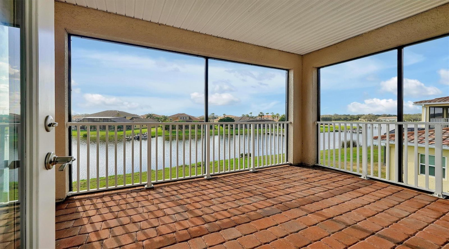 KISSIMMEE, Florida 34746, 7 Bedrooms Bedrooms, ,5 BathroomsBathrooms,Residential,For Sale,SPINNAKER,0,MFRO6359737