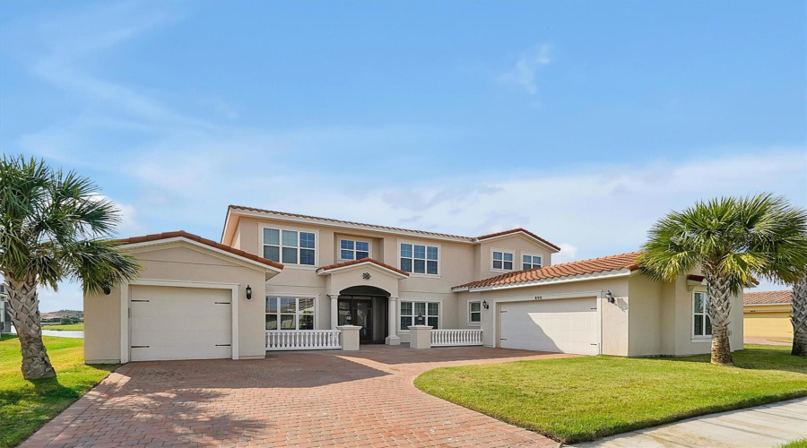 KISSIMMEE, Florida 34746, 7 Bedrooms Bedrooms, ,5 BathroomsBathrooms,Residential,For Sale,SPINNAKER,0,MFRO6359737