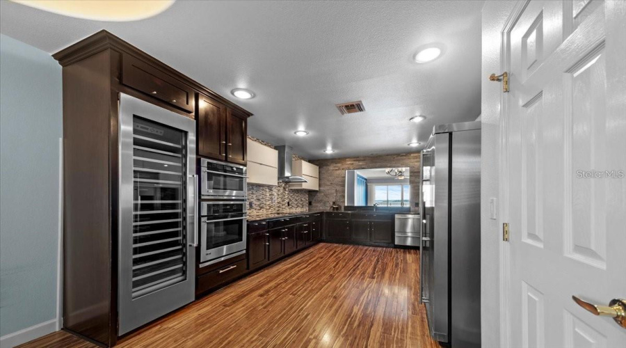 ORLANDO, Florida 32836, 2 Bedrooms Bedrooms, ,2 BathroomsBathrooms,Residential,For Sale,THE ESPLANADE,0,MFRS5138381