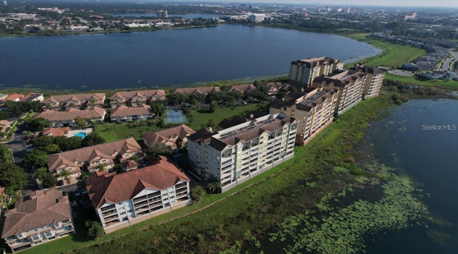 ORLANDO, Florida 32836, 2 Bedrooms Bedrooms, ,2 BathroomsBathrooms,Residential,For Sale,THE ESPLANADE,0,MFRS5138381