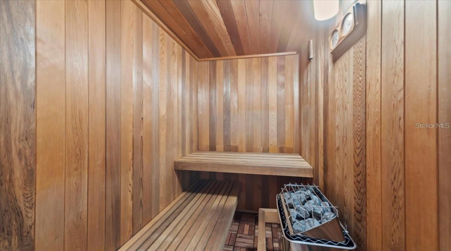 ORLANDO, Florida 32836, 2 Bedrooms Bedrooms, ,2 BathroomsBathrooms,Residential,For Sale,THE ESPLANADE,0,MFRS5138381