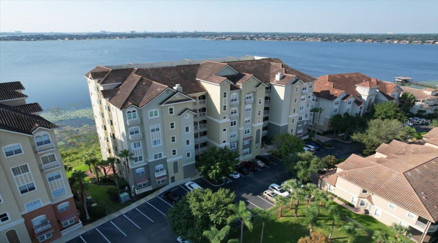 ORLANDO, Florida 32836, 2 Bedrooms Bedrooms, ,2 BathroomsBathrooms,Residential,For Sale,THE ESPLANADE,0,MFRS5138381