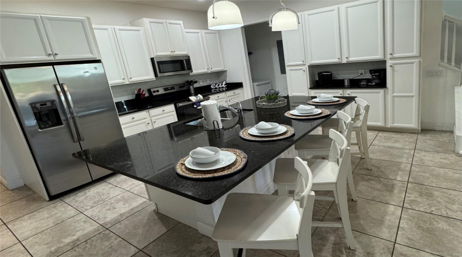 DAVENPORT, Florida 33896, 5 Bedrooms Bedrooms, ,4 BathroomsBathrooms,Residential,For Sale,CAPTIVA,0,MFRO6358640