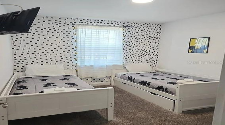 DAVENPORT, Florida 33896, 5 Bedrooms Bedrooms, ,4 BathroomsBathrooms,Residential,For Sale,CAPTIVA,0,MFRO6358640