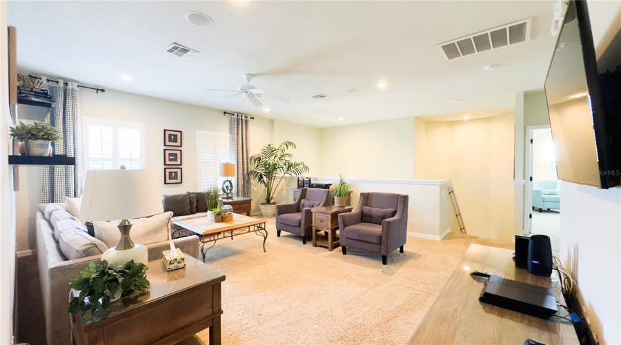 DAVENPORT, Florida 33837, 5 Bedrooms Bedrooms, ,4 BathroomsBathrooms,Residential,For Sale,YELLOW SNAPDRAGON,0,MFRO6322910