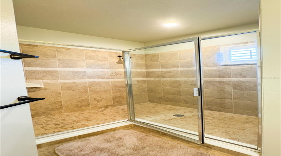 DAVENPORT, Florida 33837, 5 Bedrooms Bedrooms, ,4 BathroomsBathrooms,Residential,For Sale,YELLOW SNAPDRAGON,0,MFRO6322910