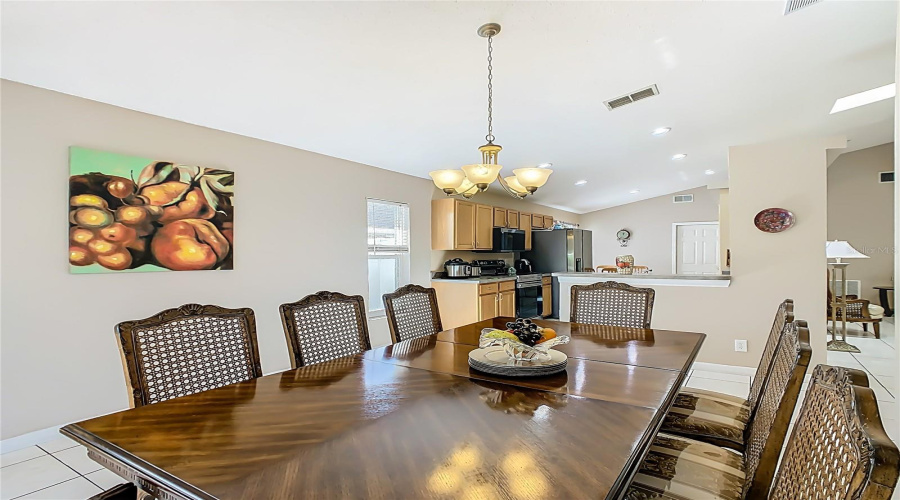 DAVENPORT, Florida 33897, 4 Bedrooms Bedrooms, ,2 BathroomsBathrooms,Residential,For Sale,HALSTEAD,0,MFRO6359958