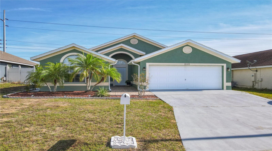 DAVENPORT, Florida 33897, 4 Bedrooms Bedrooms, ,2 BathroomsBathrooms,Residential,For Sale,HALSTEAD,0,MFRO6359958
