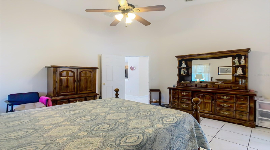 DAVENPORT, Florida 33897, 4 Bedrooms Bedrooms, ,2 BathroomsBathrooms,Residential,For Sale,HALSTEAD,0,MFRO6359958
