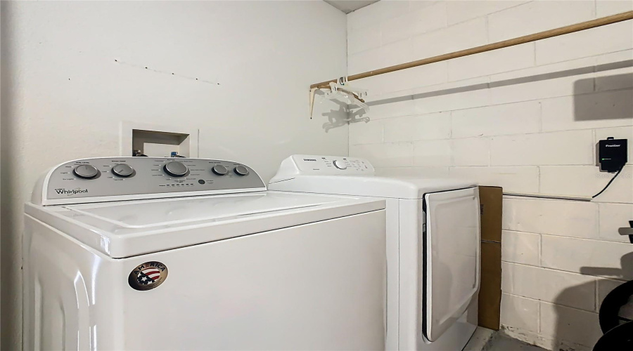 DAVENPORT, Florida 33897, 4 Bedrooms Bedrooms, ,2 BathroomsBathrooms,Residential,For Sale,HALSTEAD,0,MFRO6359958