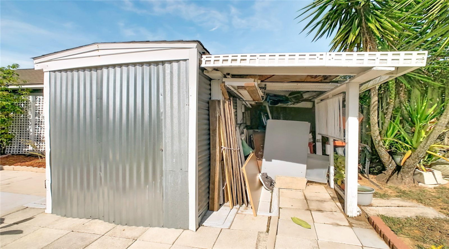 DAVENPORT, Florida 33897, 4 Bedrooms Bedrooms, ,2 BathroomsBathrooms,Residential,For Sale,HALSTEAD,0,MFRO6359958