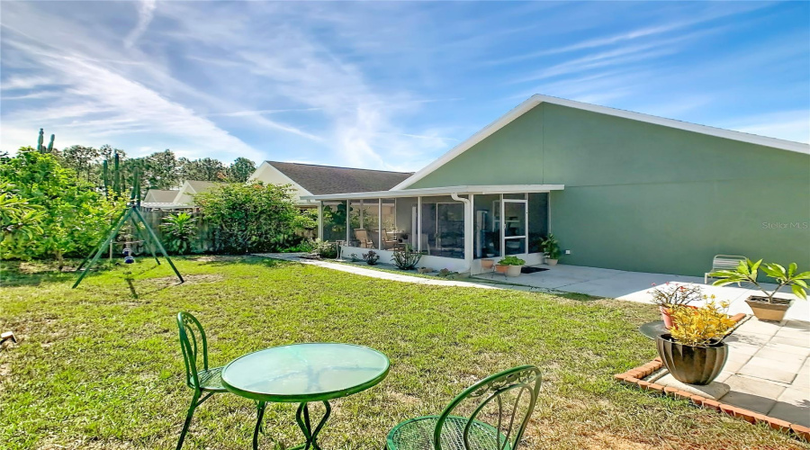 DAVENPORT, Florida 33897, 4 Bedrooms Bedrooms, ,2 BathroomsBathrooms,Residential,For Sale,HALSTEAD,0,MFRO6359958