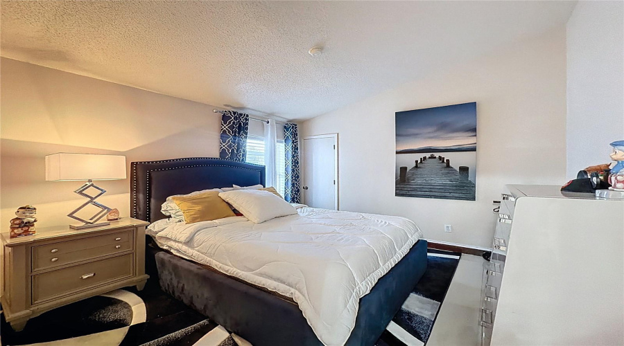 DAVENPORT, Florida 33897, 3 Bedrooms Bedrooms, ,2 BathroomsBathrooms,Residential,For Sale,LOCKBREEZE,0,MFRS5138145