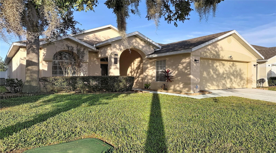 DAVENPORT, Florida 33897, 3 Bedrooms Bedrooms, ,2 BathroomsBathrooms,Residential,For Sale,LOCKBREEZE,0,MFRS5138145