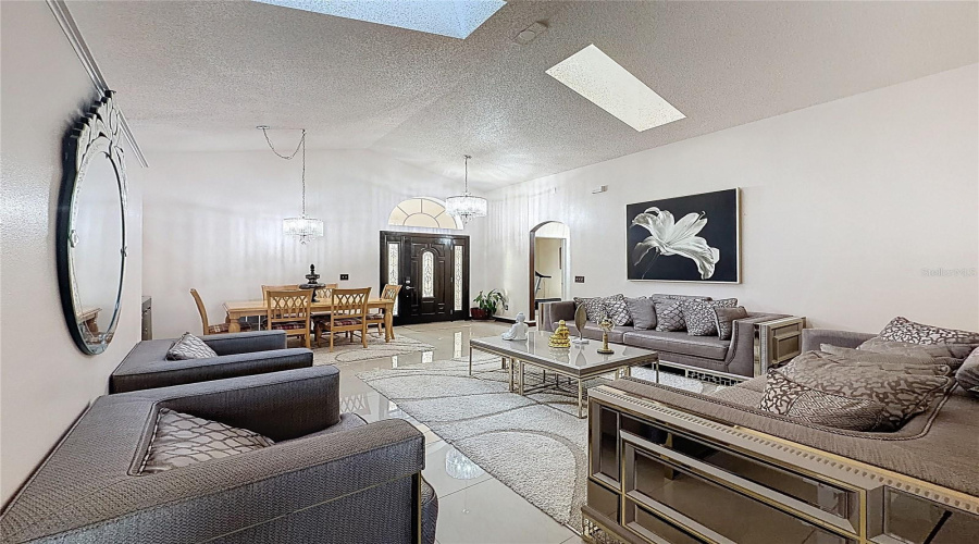 DAVENPORT, Florida 33897, 3 Bedrooms Bedrooms, ,2 BathroomsBathrooms,Residential,For Sale,LOCKBREEZE,0,MFRS5138145