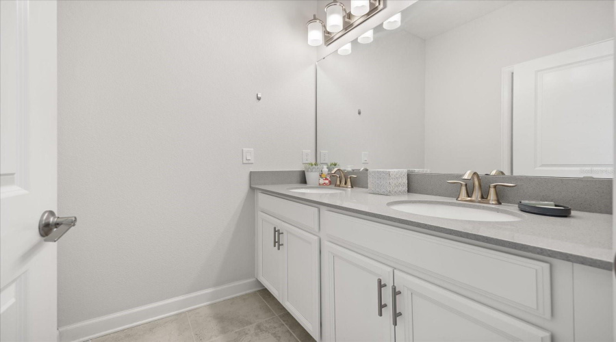 KISSIMMEE, Florida 34746, 4 Bedrooms Bedrooms, ,3 BathroomsBathrooms,Residential,For Sale,TRIBUTE,0,MFRO6359992