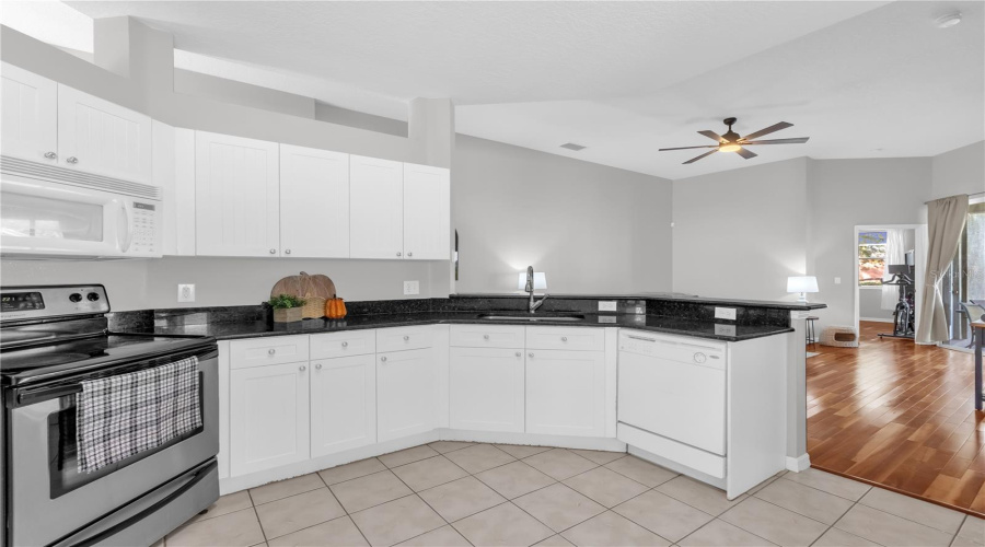 DAVENPORT, Florida 33897, 4 Bedrooms Bedrooms, ,3 BathroomsBathrooms,Residential,For Sale,CALABAY PARC,0,MFRO6358916