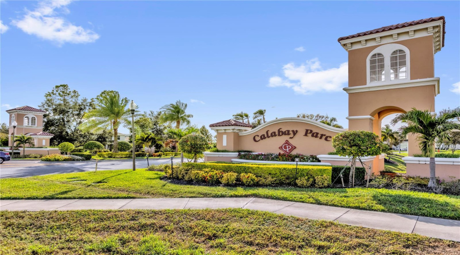 DAVENPORT, Florida 33897, 4 Bedrooms Bedrooms, ,3 BathroomsBathrooms,Residential,For Sale,CALABAY PARC,0,MFRO6358916
