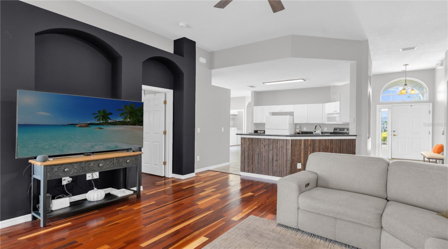 DAVENPORT, Florida 33897, 4 Bedrooms Bedrooms, ,3 BathroomsBathrooms,Residential,For Sale,CALABAY PARC,0,MFRO6358916