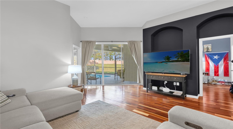 DAVENPORT, Florida 33897, 4 Bedrooms Bedrooms, ,3 BathroomsBathrooms,Residential,For Sale,CALABAY PARC,0,MFRO6358916