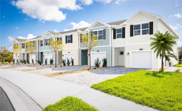 DAVENPORT, Florida 33837, 3 Bedrooms Bedrooms, ,2 BathroomsBathrooms,Residential,For Sale,PINEYWOOD FIELD,0,MFRW7880673