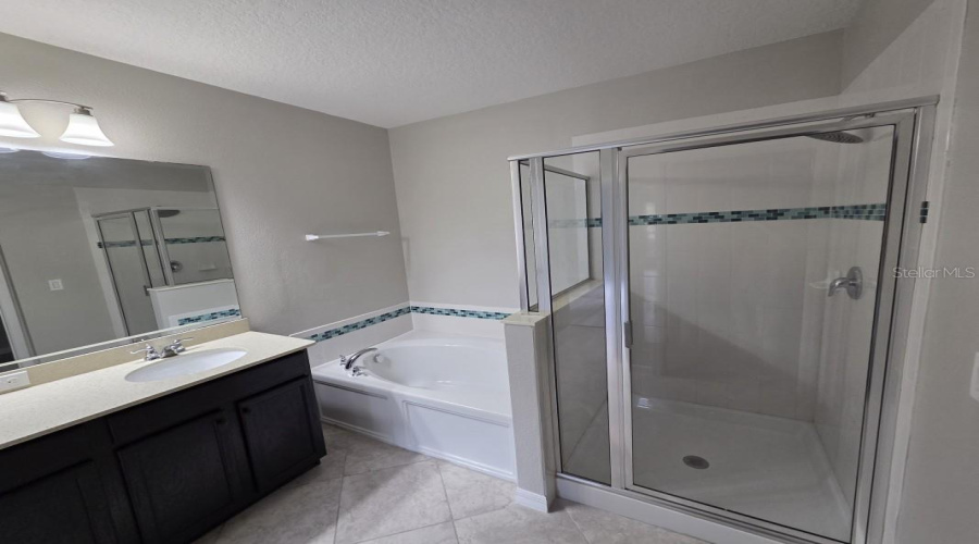 DAVENPORT, Florida 33837, 4 Bedrooms Bedrooms, ,2 BathroomsBathrooms,Residential,For Sale,WHISPERING PINES,0,MFRA4669671