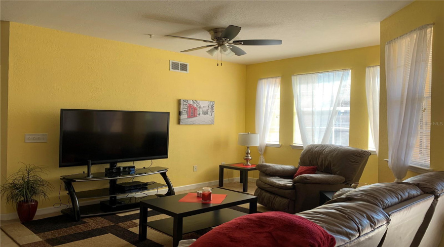 DAVENPORT, Florida 33896, 2 Bedrooms Bedrooms, ,2 BathroomsBathrooms,Residential,For Sale,TERRACE RIDGE,0,MFRO6360189