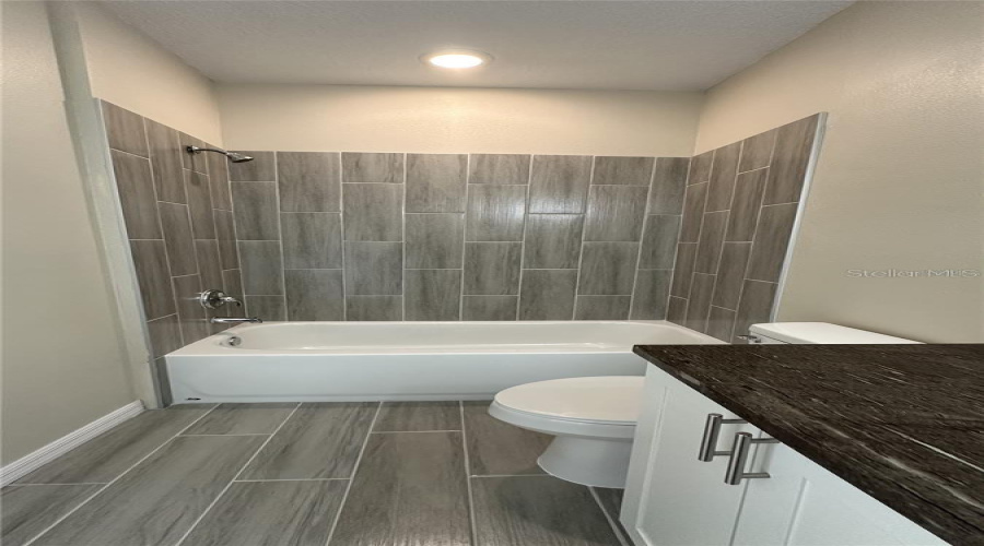 DAVENPORT, Florida 33896, 3 Bedrooms Bedrooms, ,3 BathroomsBathrooms,Residential,For Sale,LAKE SHORE,0,MFRO6359843