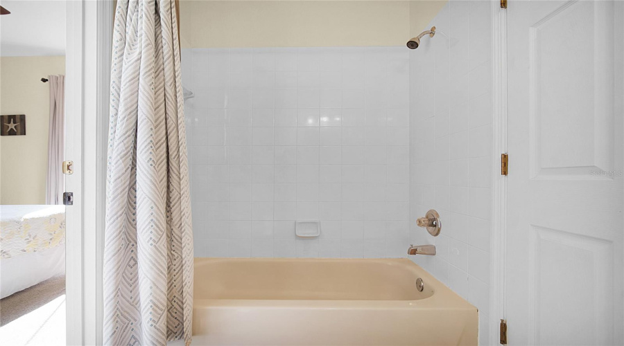 DAVENPORT, Florida 33897, 4 Bedrooms Bedrooms, ,3 BathroomsBathrooms,Residential,For Sale,CALABRIA,0,MFRO6359219