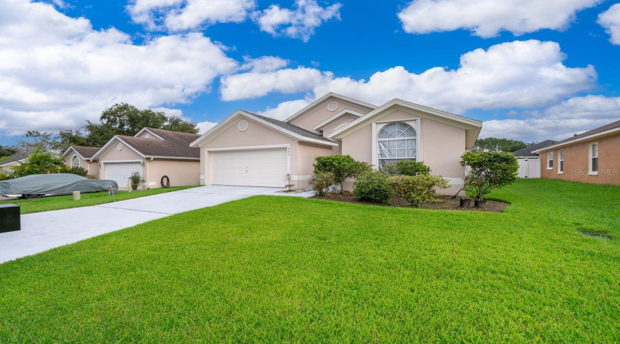 DAVENPORT, Florida 33897, 4 Bedrooms Bedrooms, ,2 BathroomsBathrooms,Residential,For Sale,HALSTEAD,0,MFRS5134482
