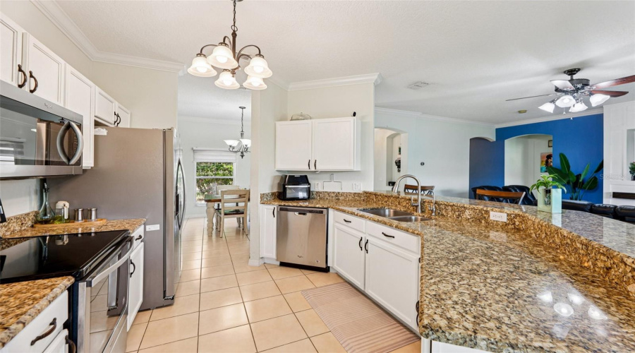 KISSIMMEE, Florida 34746, 3 Bedrooms Bedrooms, ,2 BathroomsBathrooms,Residential,For Sale,VALLEYVIEW,0,MFRO6355805