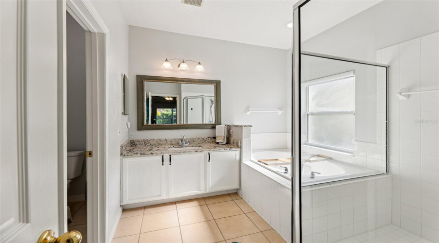 KISSIMMEE, Florida 34746, 3 Bedrooms Bedrooms, ,2 BathroomsBathrooms,Residential,For Sale,VALLEYVIEW,0,MFRO6355805