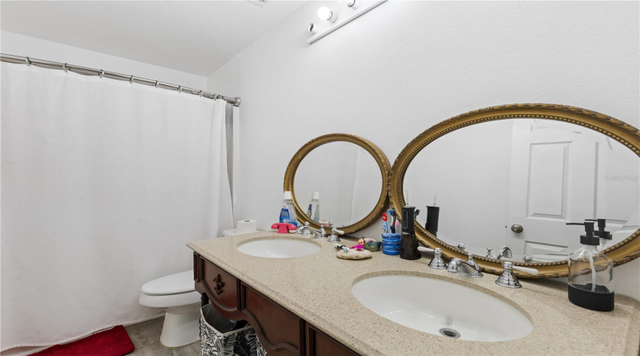 DAVENPORT, Florida 33837, 4 Bedrooms Bedrooms, ,2 BathroomsBathrooms,Residential,For Sale,LOBELIA,0,MFRS5138411