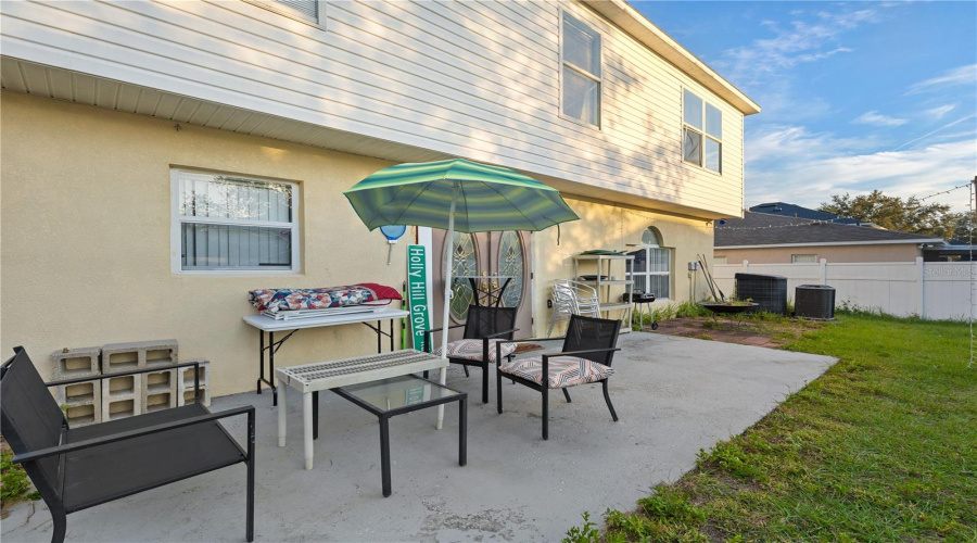 DAVENPORT, Florida 33837, 4 Bedrooms Bedrooms, ,2 BathroomsBathrooms,Residential,For Sale,LOBELIA,0,MFRS5138411
