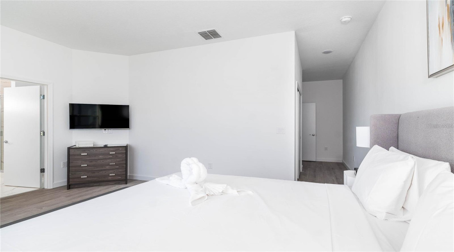 DAVENPORT, Florida 33896, 5 Bedrooms Bedrooms, ,4 BathroomsBathrooms,Residential,For Sale,FAMAGUSTA,0,MFRO6359796