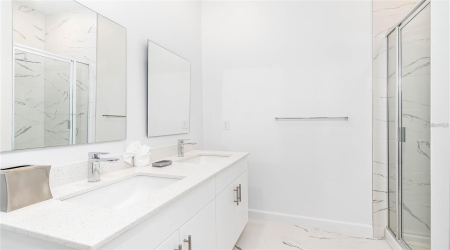 DAVENPORT, Florida 33896, 5 Bedrooms Bedrooms, ,4 BathroomsBathrooms,Residential,For Sale,FAMAGUSTA,0,MFRO6359796