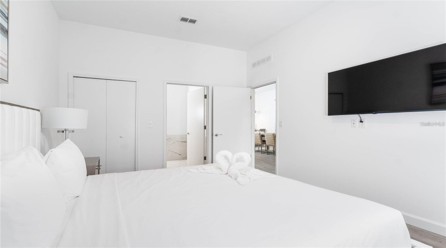 DAVENPORT, Florida 33896, 5 Bedrooms Bedrooms, ,4 BathroomsBathrooms,Residential,For Sale,FAMAGUSTA,0,MFRO6359796