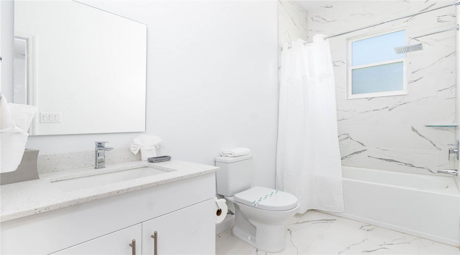 DAVENPORT, Florida 33896, 5 Bedrooms Bedrooms, ,4 BathroomsBathrooms,Residential,For Sale,FAMAGUSTA,0,MFRO6359796