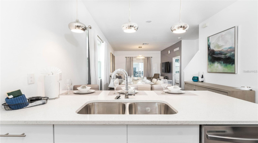 DAVENPORT, Florida 33896, 5 Bedrooms Bedrooms, ,4 BathroomsBathrooms,Residential,For Sale,FAMAGUSTA,0,MFRO6359796