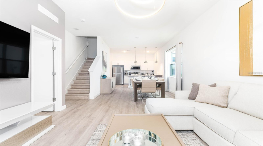 DAVENPORT, Florida 33896, 5 Bedrooms Bedrooms, ,4 BathroomsBathrooms,Residential,For Sale,FAMAGUSTA,0,MFRO6359796