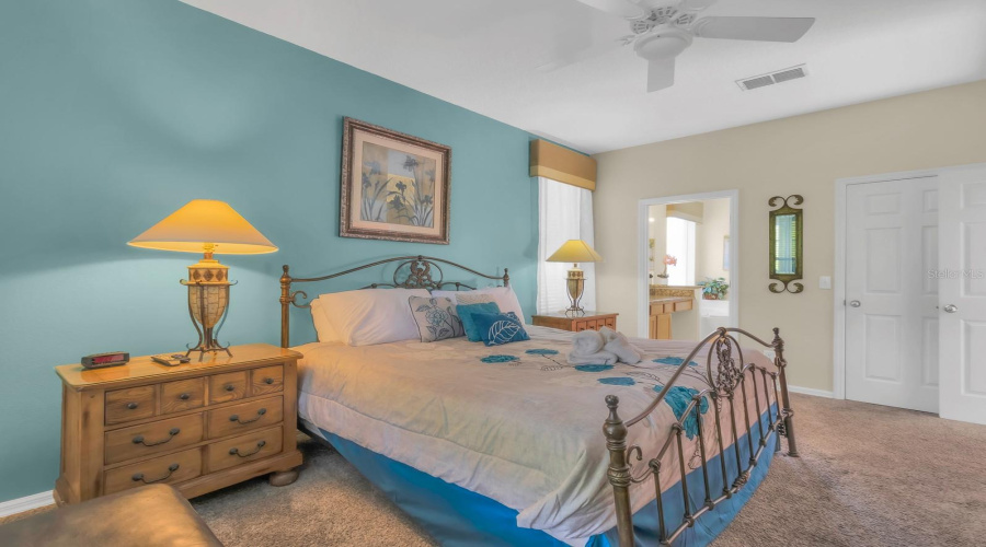 KISSIMMEE, Florida 34747, 7 Bedrooms Bedrooms, ,4 BathroomsBathrooms,Residential,For Sale,LIDO KEY,0,MFRS5138429