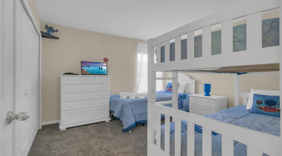 KISSIMMEE, Florida 34747, 7 Bedrooms Bedrooms, ,4 BathroomsBathrooms,Residential,For Sale,LIDO KEY,0,MFRS5138429