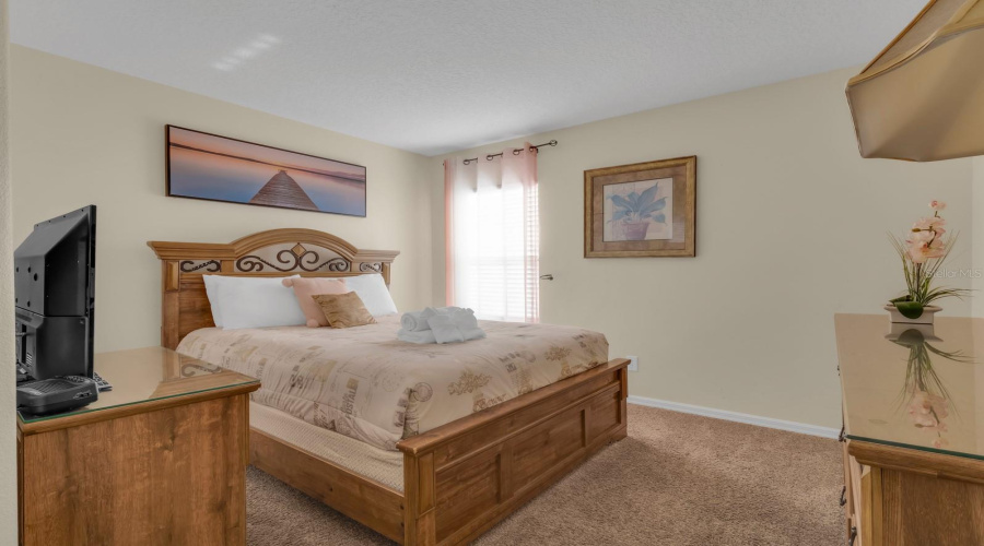 KISSIMMEE, Florida 34747, 7 Bedrooms Bedrooms, ,4 BathroomsBathrooms,Residential,For Sale,LIDO KEY,0,MFRS5138429