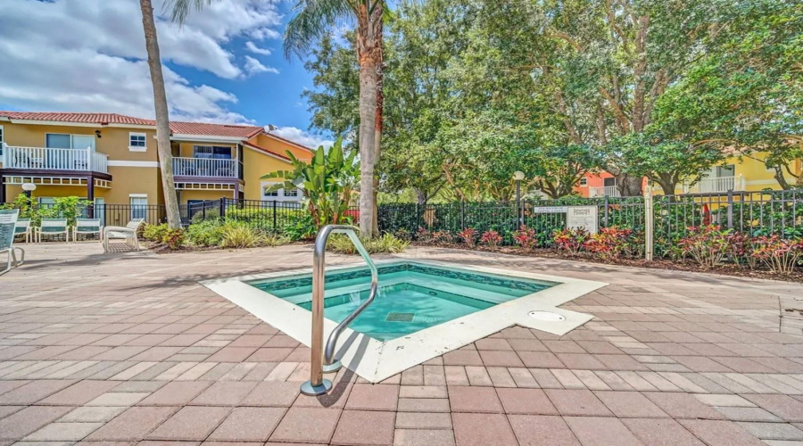 KISSIMMEE, Florida 34747, 7 Bedrooms Bedrooms, ,4 BathroomsBathrooms,Residential,For Sale,LIDO KEY,0,MFRS5138429