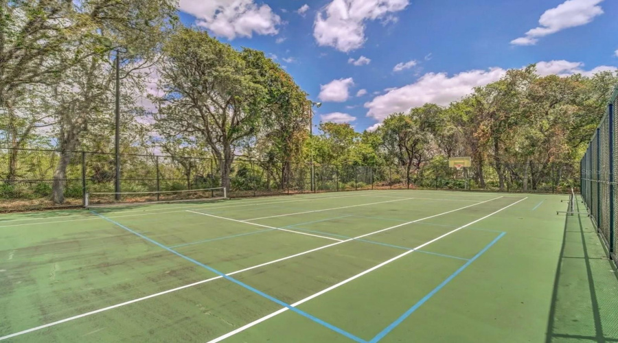 KISSIMMEE, Florida 34747, 7 Bedrooms Bedrooms, ,4 BathroomsBathrooms,Residential,For Sale,LIDO KEY,0,MFRS5138429